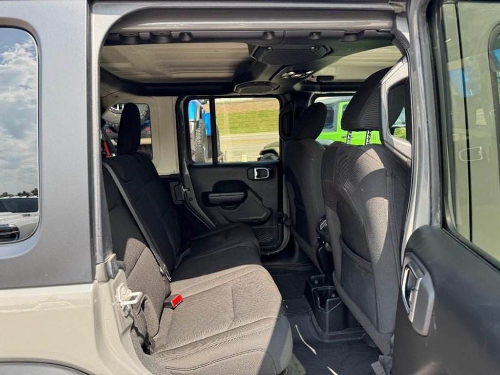 Used 2023 Jeep Wrangler Unlimited Sport AWD/4WD image 12