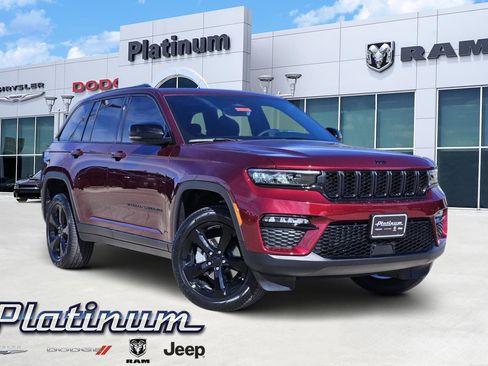New 2025 Jeep Grand Cherokee Limited image 1