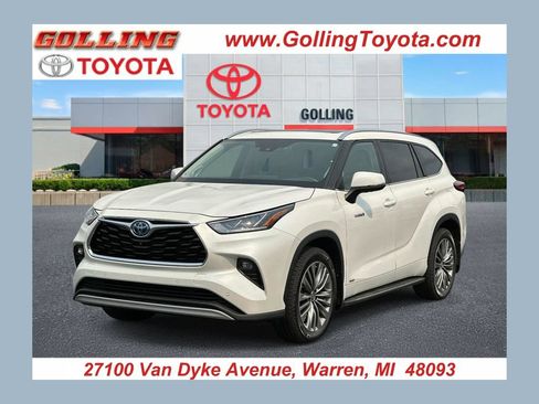 Used 2021 Toyota Highlander Platinum AWD/4WD image 1
