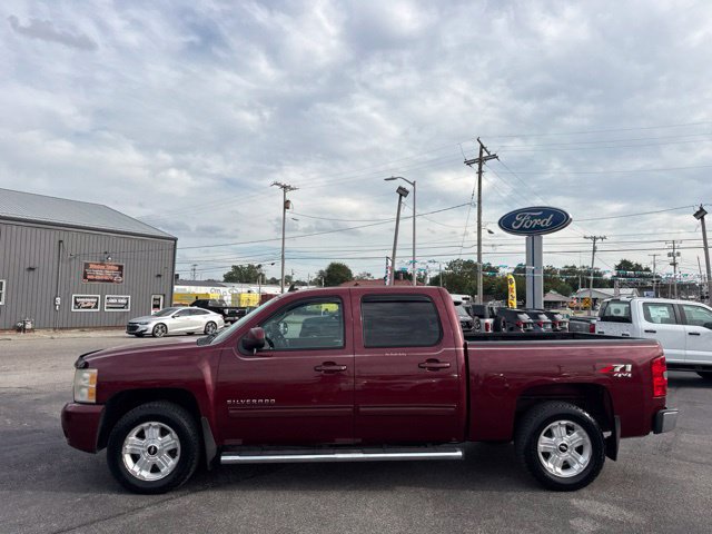 Used 2013 Chevrolet Silverado 1500 LT w/ All-Star Edition AWD/4WD image 2