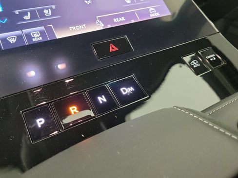 Used 2025 INFINITI QX80 Autograph AWD/4WD image 32