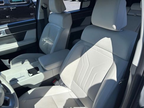 Used 2025 Hyundai Santa Fe SEL image 39
