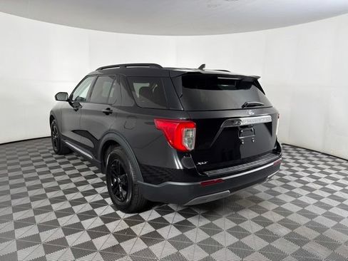 Used 2024 Ford Explorer XLT w/ Equipment Group 202A RWD image 18