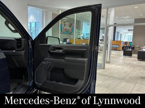 Used 2022 GMC Sierra 1500 SLT w/ SLT Premium Plus Package AWD/4WD image 26