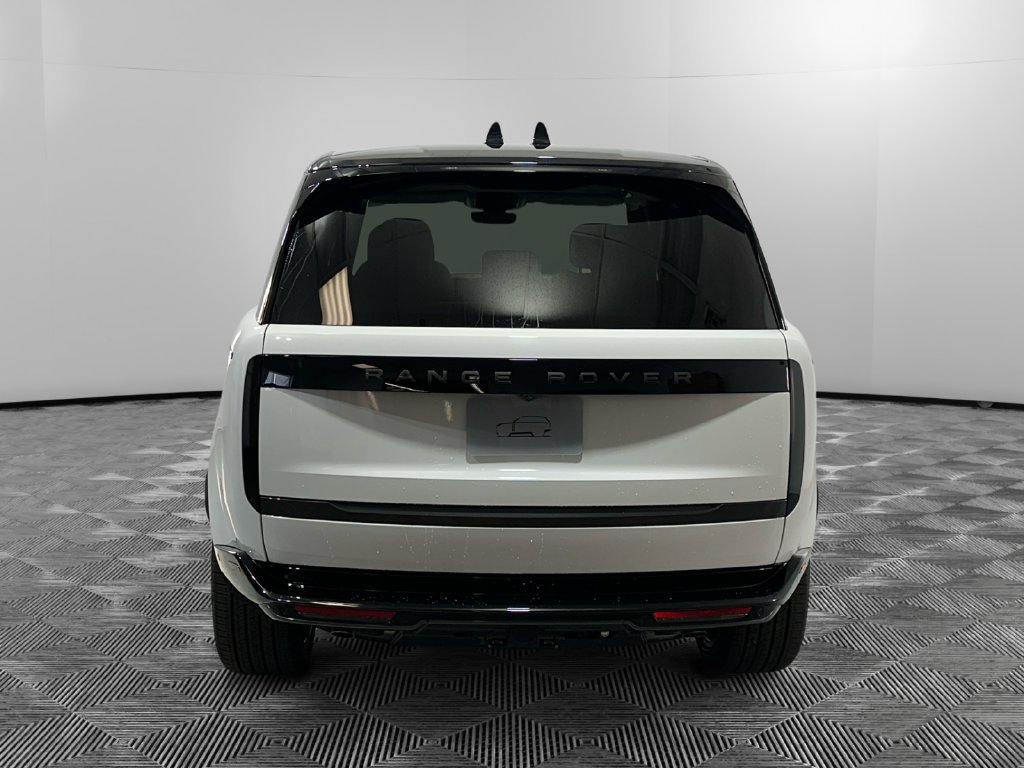 Used 2025 Land Rover Range Rover Long Wheelbase SE AWD/4WD image 5