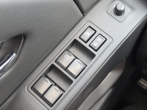Used 2022 Nissan Frontier SV RWD image 13