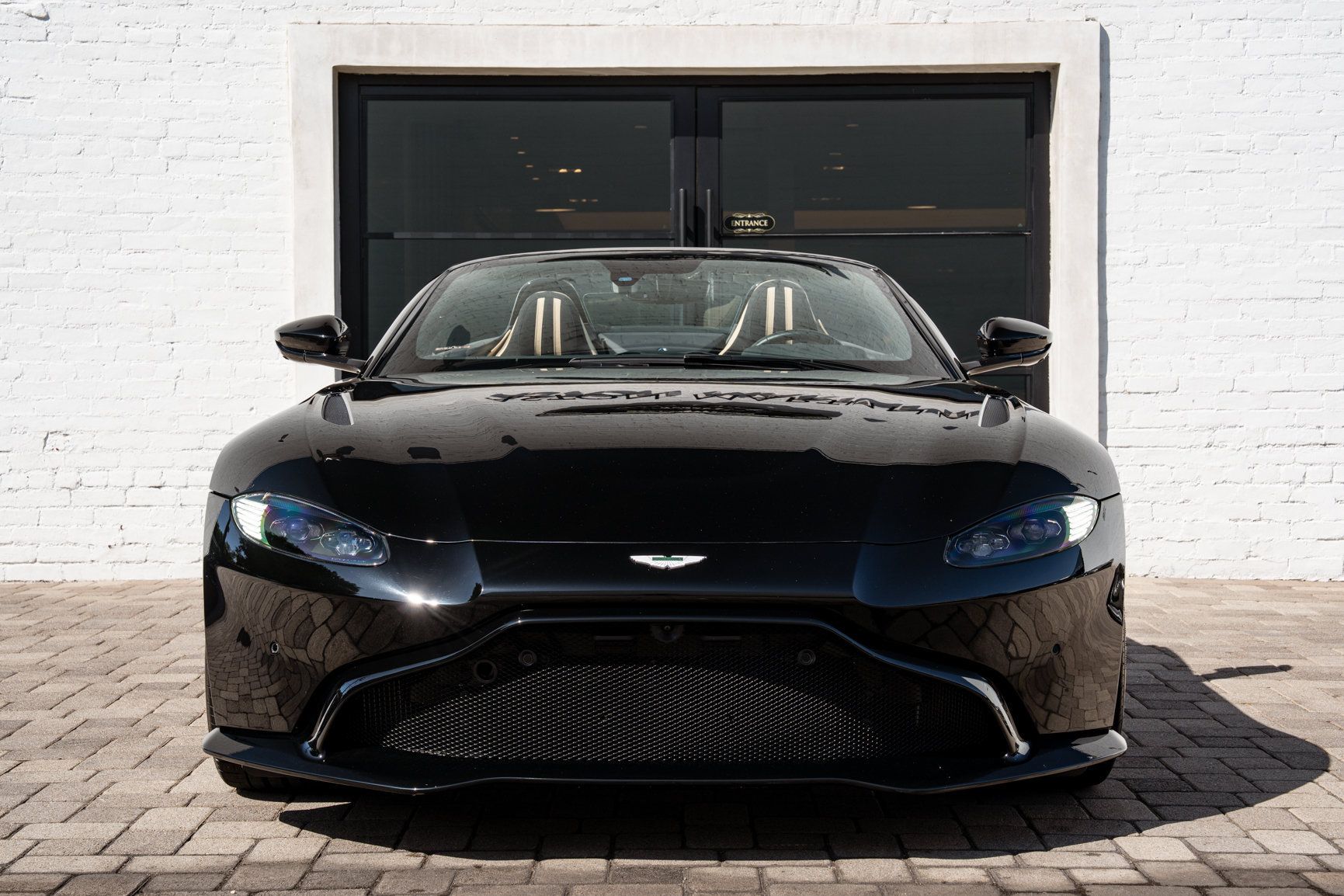 Used 2023 Aston Martin V8 Vantage Roadster RWD image 7