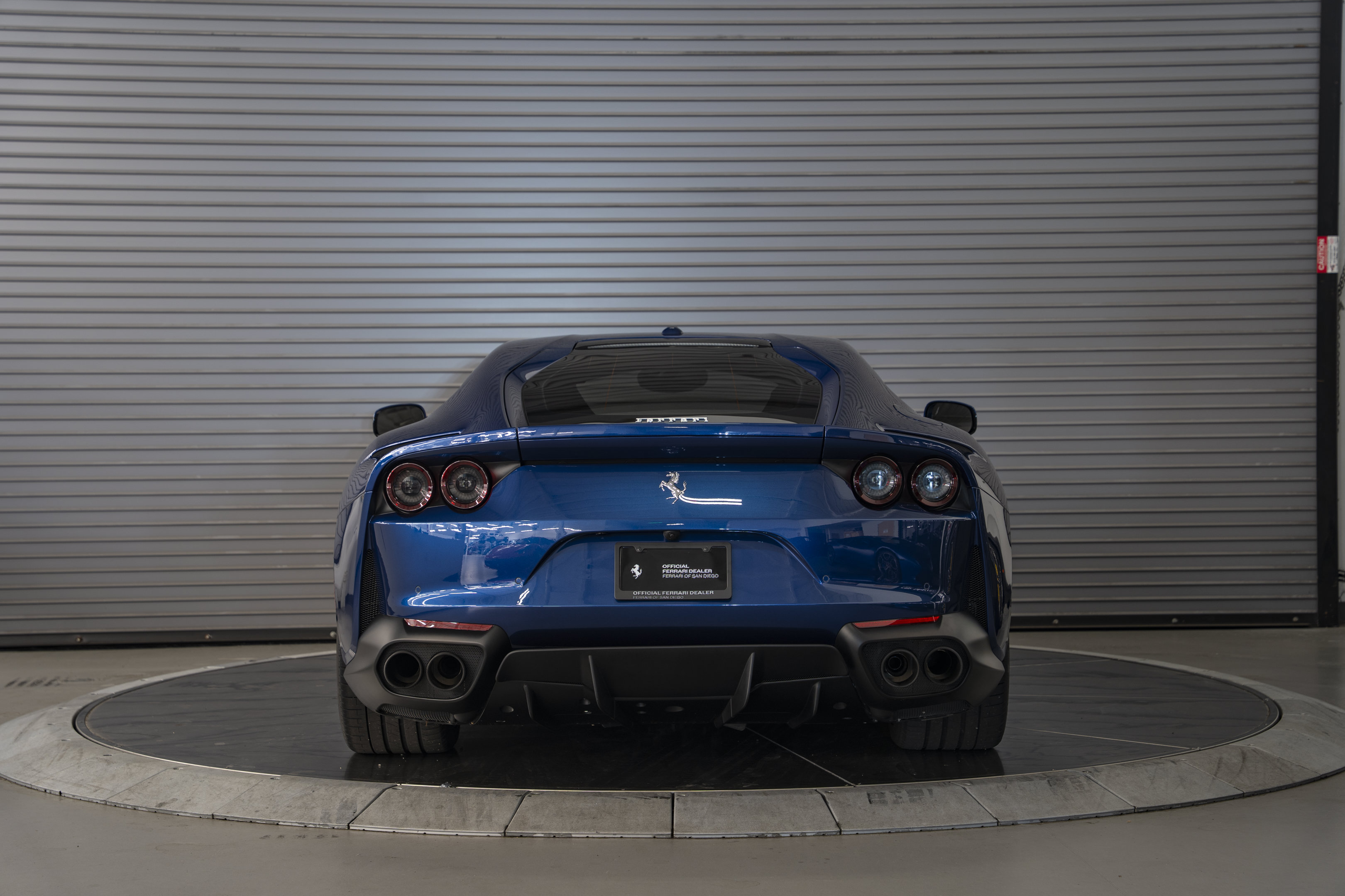 Used 2019 Ferrari 812 Superfast RWD image 4