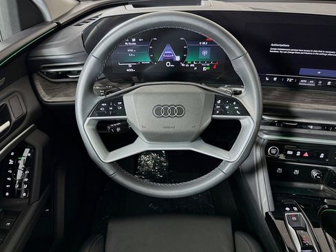 Used 2025 Audi Q5 Premium Plus w/ Premium Plus AWD/4WD image 5