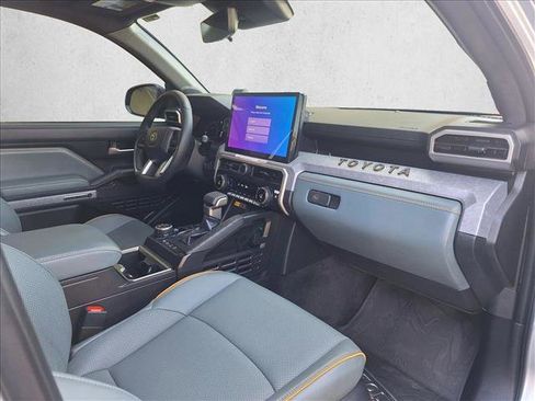 Used 2025 Toyota Tacoma 4x4 Double Cab Hybrid image 18