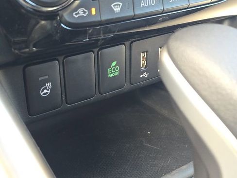 Used 2025 Mitsubishi Eclipse Cross image 37