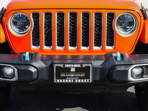Used 2023 Jeep Wrangler Unlimited Sahara AWD/4WD image 9