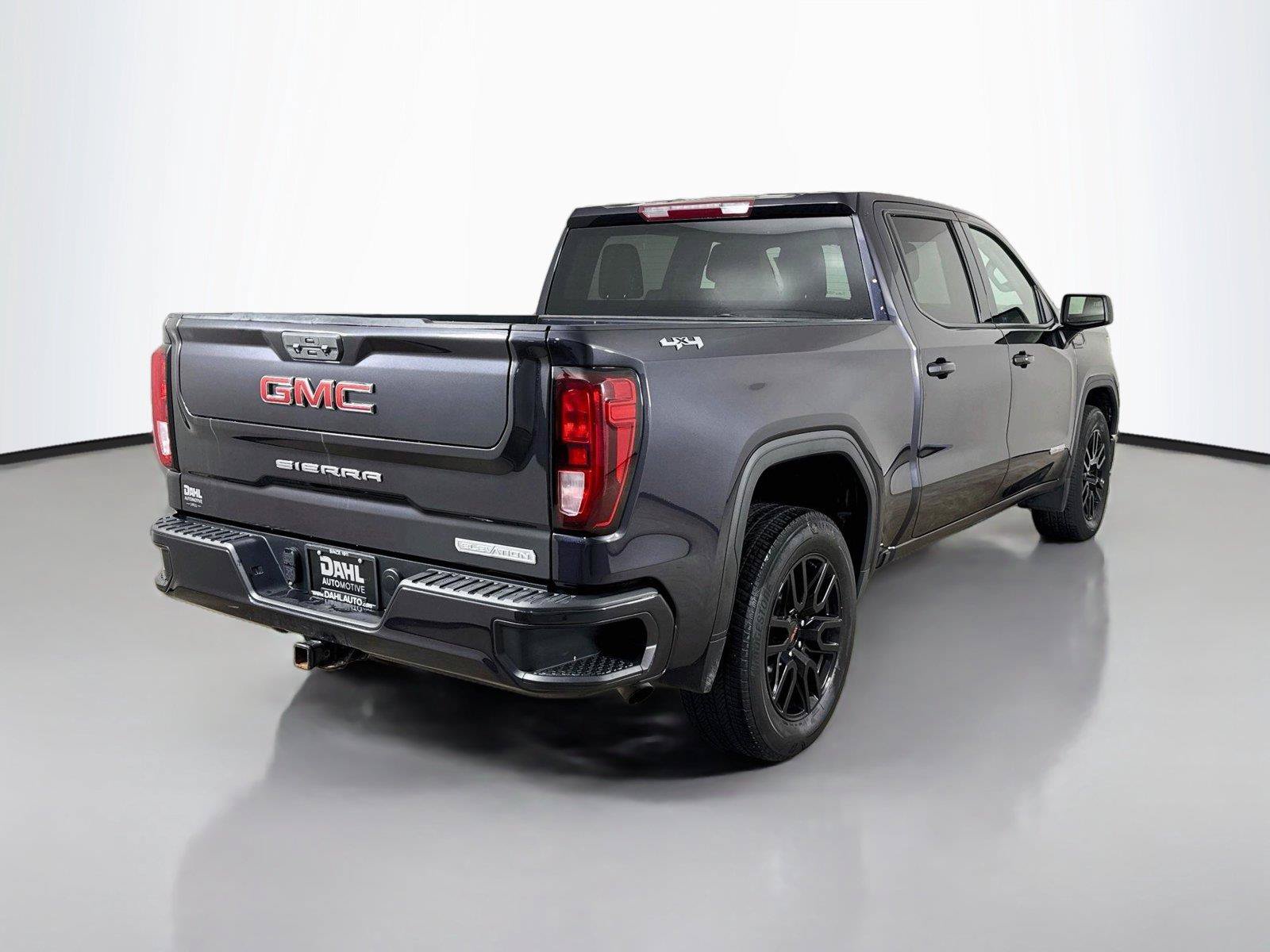 Used 2023 GMC Sierra 1500 Elevation AWD/4WD image 13