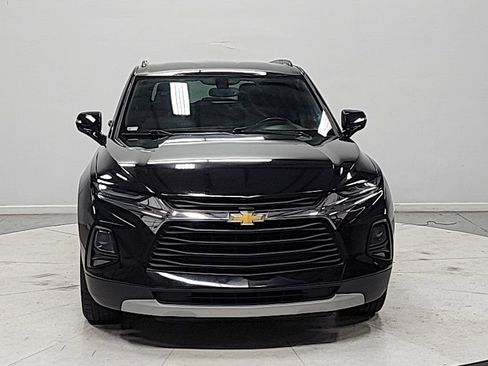 Used 2020 Chevrolet Blazer LT FWD image 2
