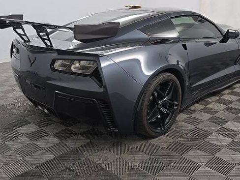 Used 2019 Chevrolet Corvette ZR1 RWD image 2