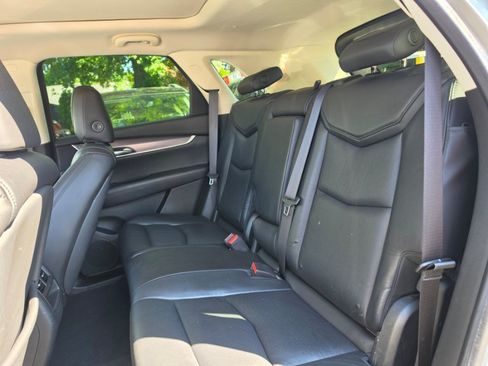 Used 2017 Cadillac XT5 Premium Luxury AWD/4WD image 27