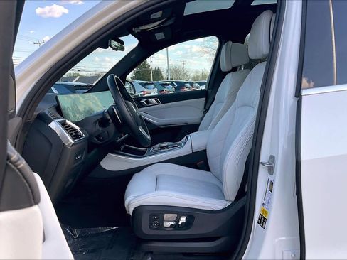 Used 2024 BMW X5 xDrive40i w/ Executive Package AWD/4WD image 7