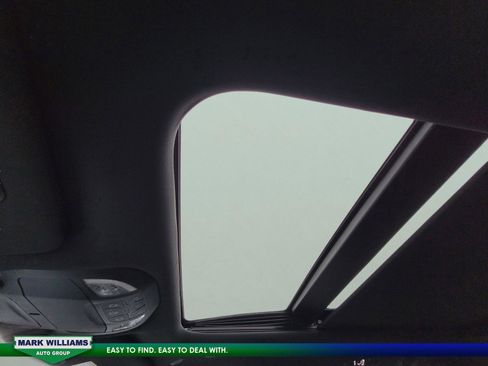 Used 2022 Chrysler Pacifica Limited w/ S Appearance Package image 30