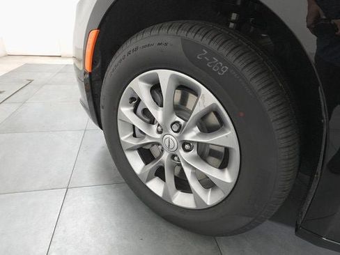 New 2026 Chrysler Pacifica Select AWD/4WD image 31