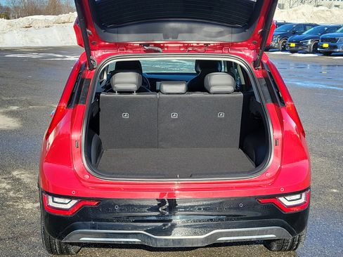 Used 2024 Kia Niro Wave w/ Wave Preserve Package image 17