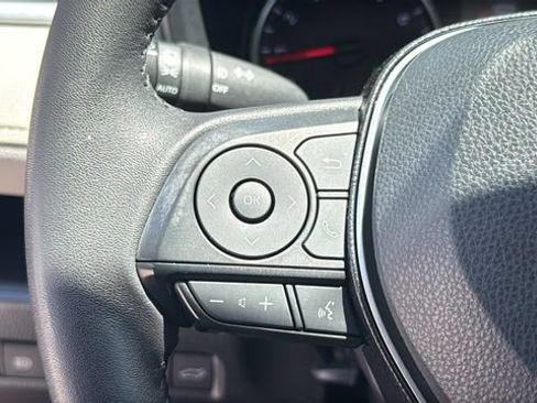 Used 2021 Toyota RAV4 XLE Premium FWD image 22