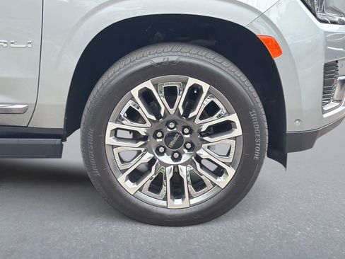 Used 2024 GMC Yukon XL Denali Ultimate AWD/4WD image 37