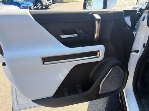 Used 2025 GMC Hummer EV 3X AWD/4WD image 23