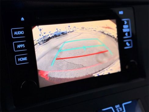 Used 2015 Toyota Sienna LE image 13