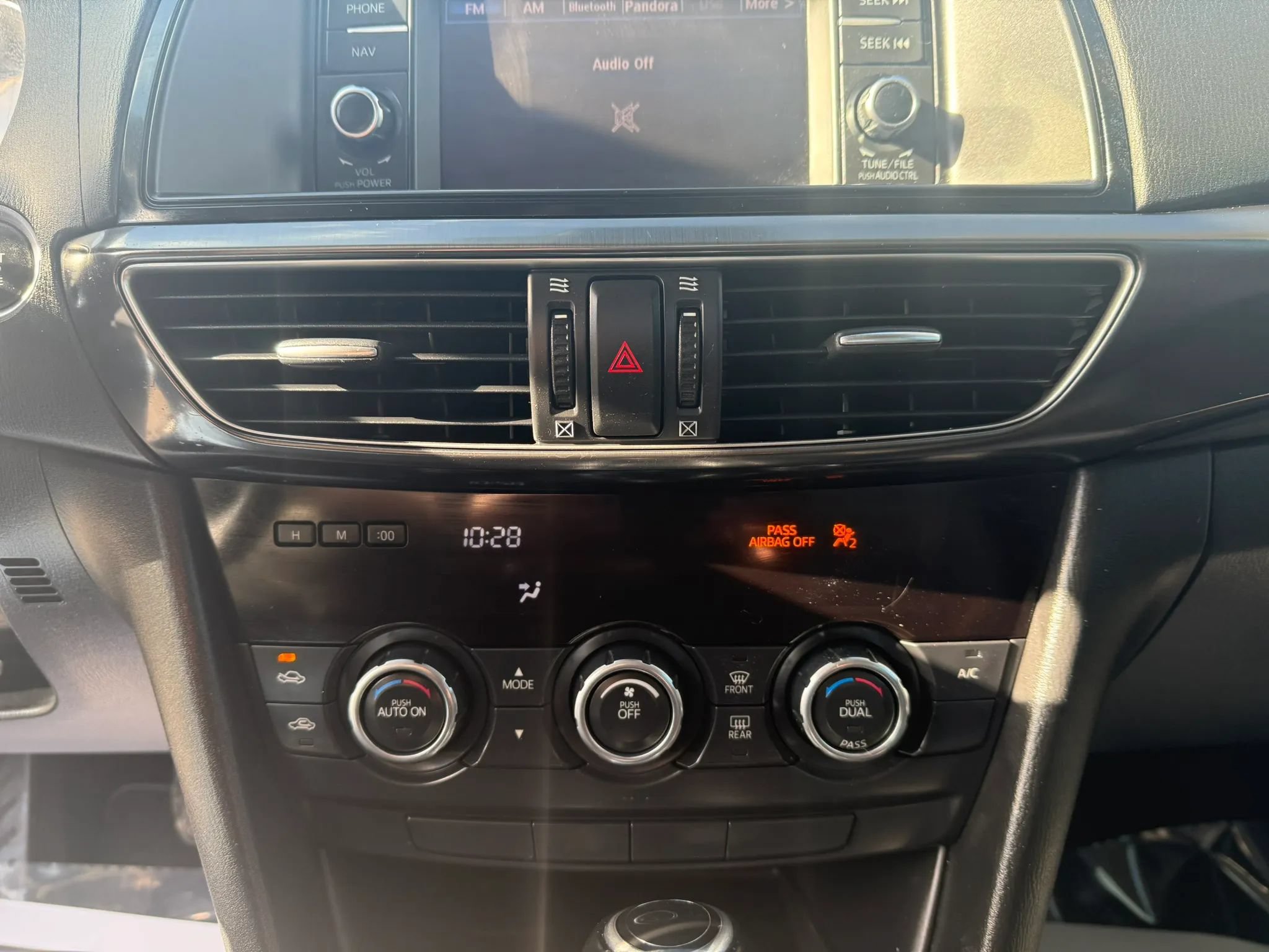 Used 2014 MAZDA MAZDA6 Touring w/ Touring Technology Package FWD image 18