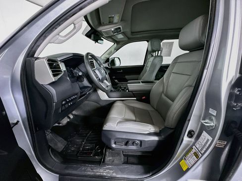 Used 2023 Toyota Tundra Limited AWD/4WD image 13