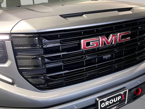 Used 2024 GMC Sierra 1500 Elevation w/ Elevation Premium Package RWD image 29