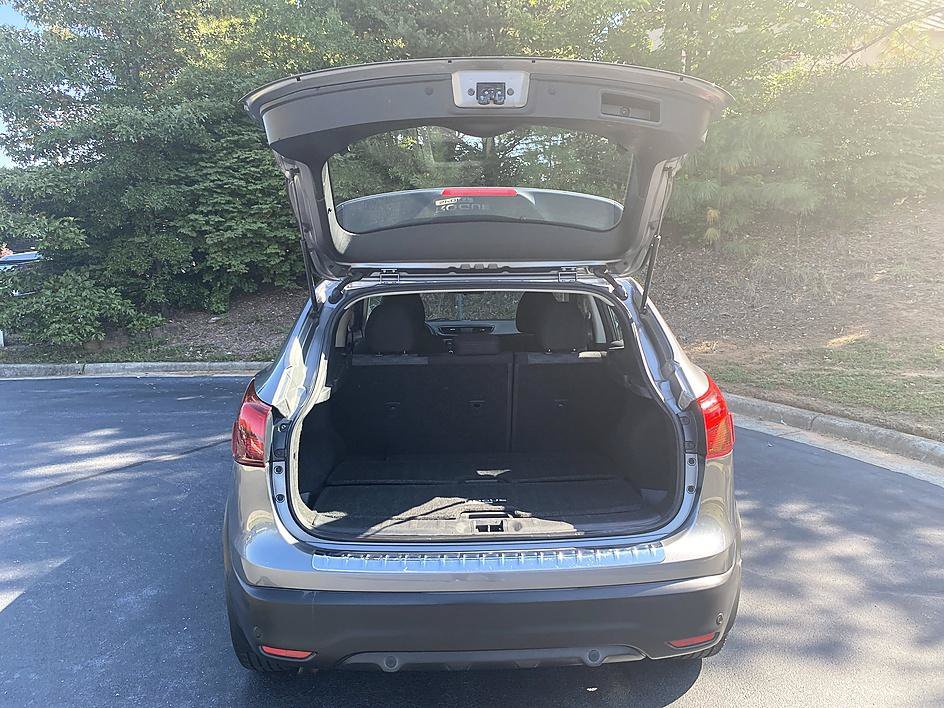 Used 2019 Nissan Rogue Sport SV AWD/4WD image 25