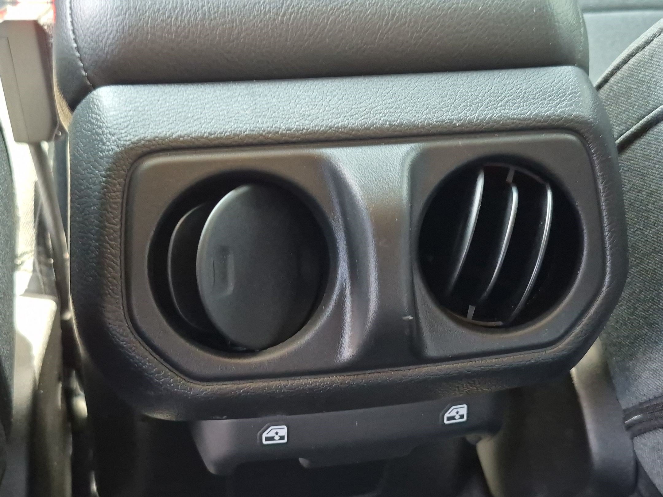 Used 2025 Jeep Wrangler Unlimited Sport AWD/4WD image 31