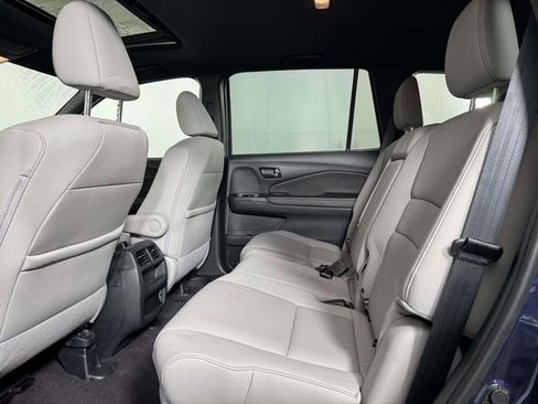 Used 2023 Honda Passport EX-L image 32