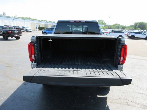 Used 2021 GMC Sierra 1500 AT4 w/ AT4 Value Package AWD/4WD image 9