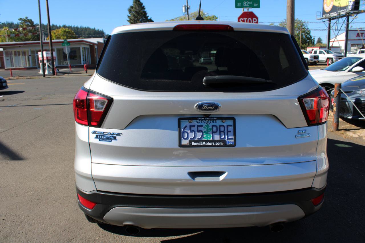 Used 2019 Ford Escape SE FWD image 6
