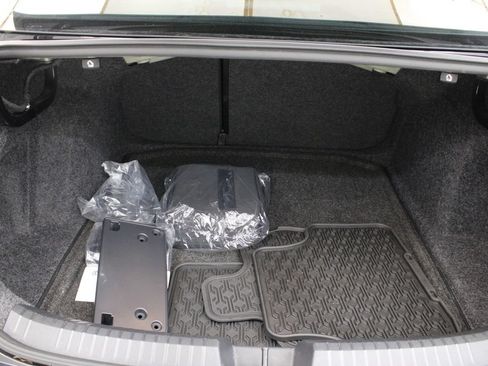 Certified 2023 Volkswagen Jetta SE FWD image 28
