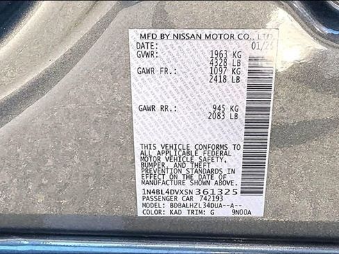 Used 2025 Nissan Altima 2.5 SV image 14