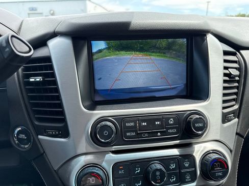 Used 2017 GMC Yukon SLT AWD/4WD image 11
