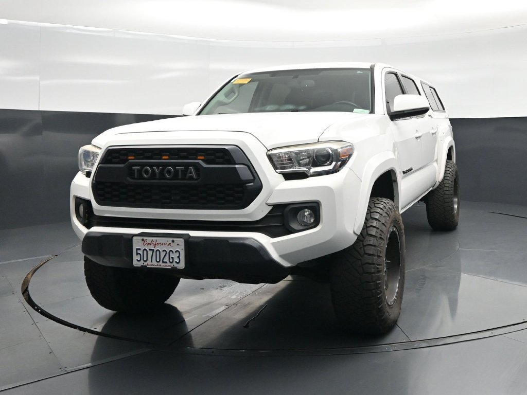 Used 2017 Toyota Tacoma SR5 w/ Tow Package AWD/4WD image 51