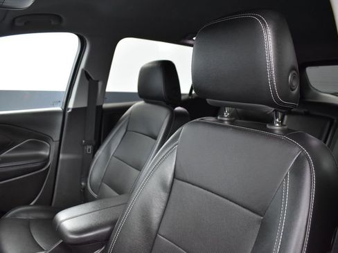 Used 2024 GMC Terrain SLT AWD/4WD image 9