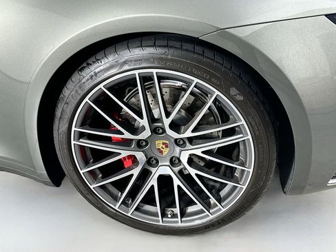 Certified 2024 Porsche 911 Carrera 4S w/ Sport Chrono Package AWD/4WD image 32