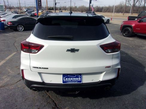 Used 2023 Chevrolet TrailBlazer RS w/ Sun and Liftgate Package image 5