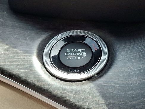 Used 2023 Jeep Grand Cherokee 4WD 4xe w/ Luxury Tech Group II image 16