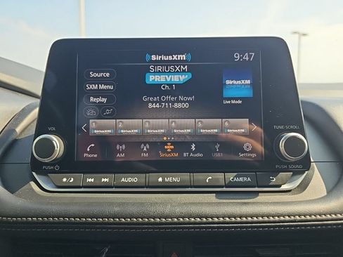 Used 2024 Nissan Rogue S FWD image 33