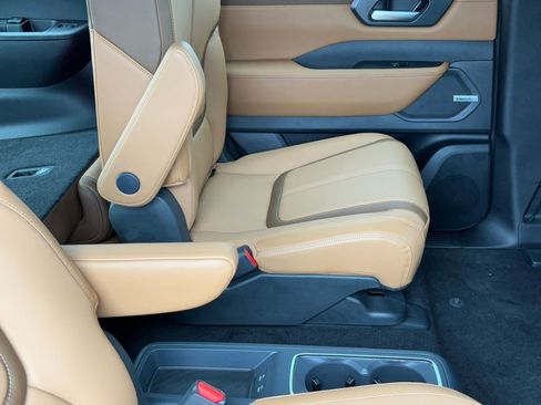 New 2026 Nissan Armada SL image 13