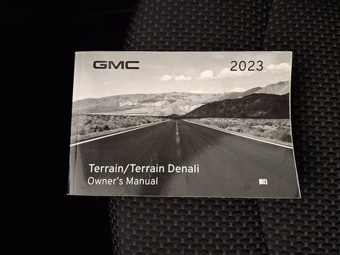 Used 2023 GMC Terrain SLE w/ Driver Convenience Package AWD/4WD image 27