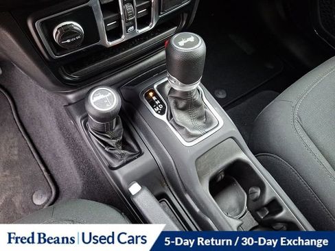 Used 2021 Jeep Wrangler Unlimited Sport w/ Technology Group image 24