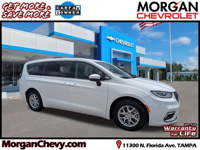 Used 2023 Chrysler Pacifica Touring-L