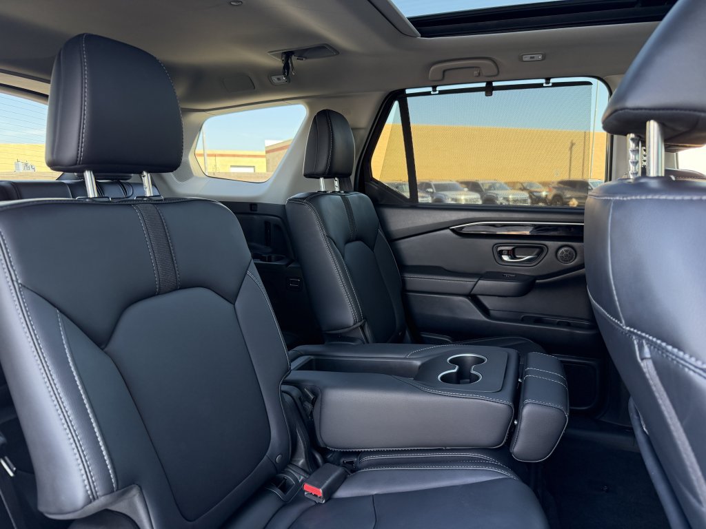 Used 2025 Honda Pilot Touring image 42